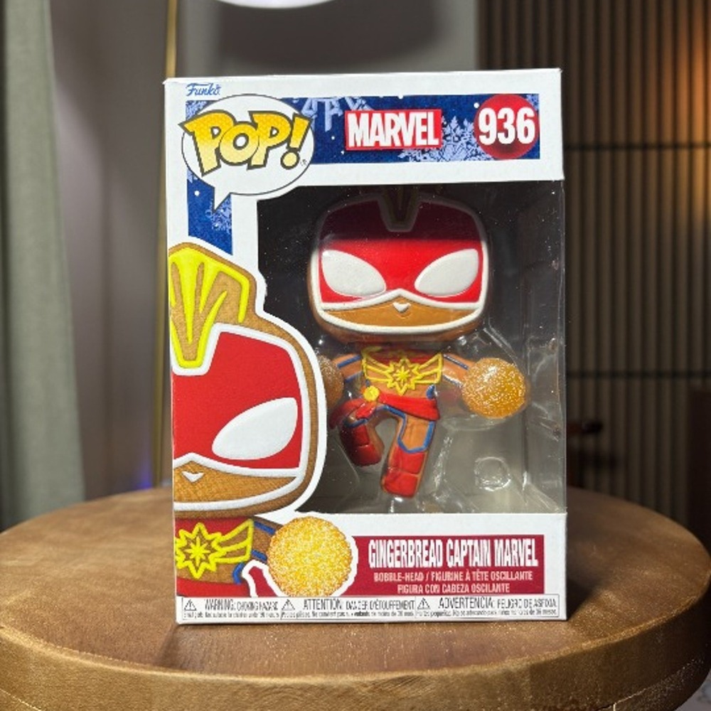 Funko Pop! Marvel #936 Gingerbread Captain Marvel